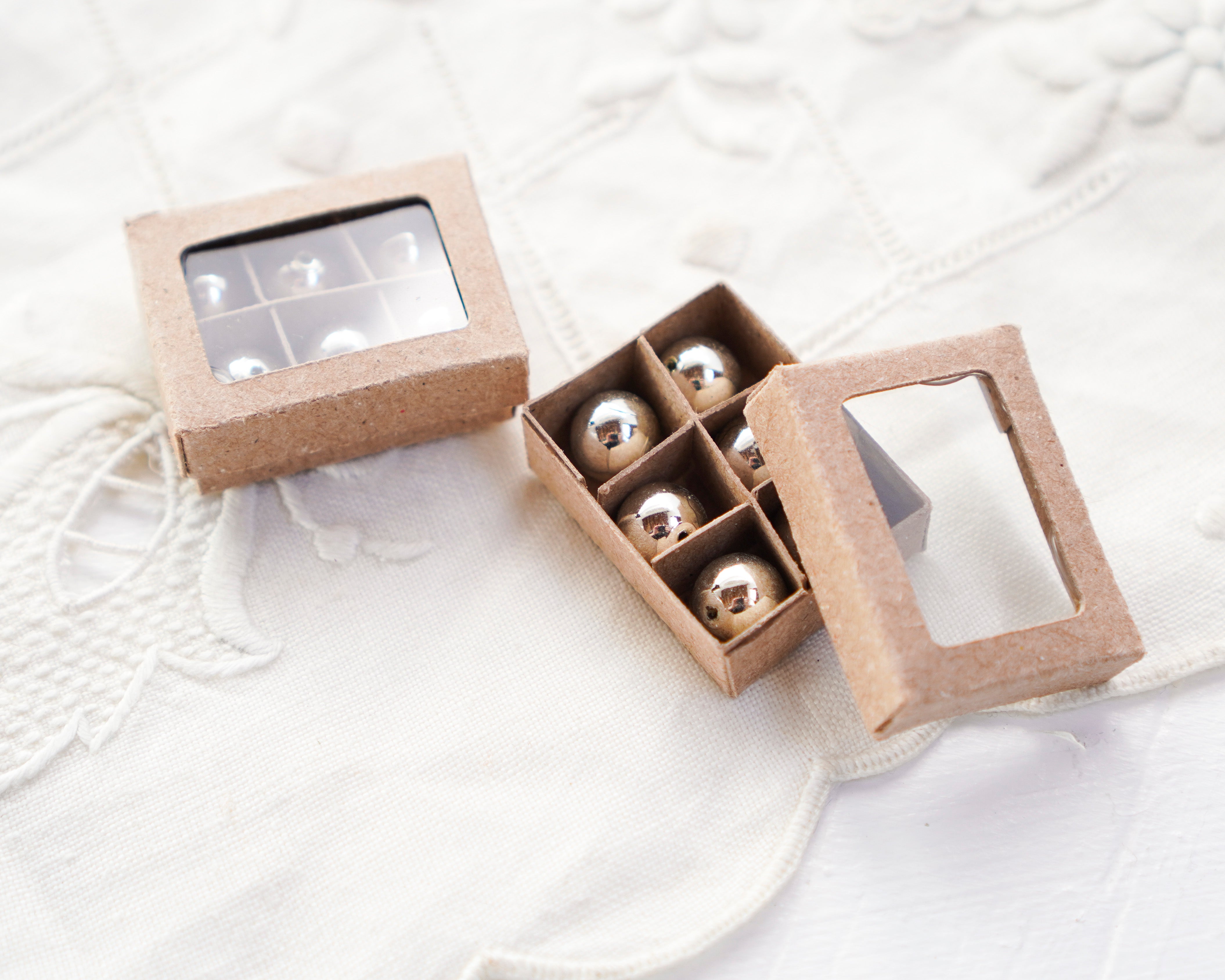 Dollhouse miniature jewelry, 1:12 scale