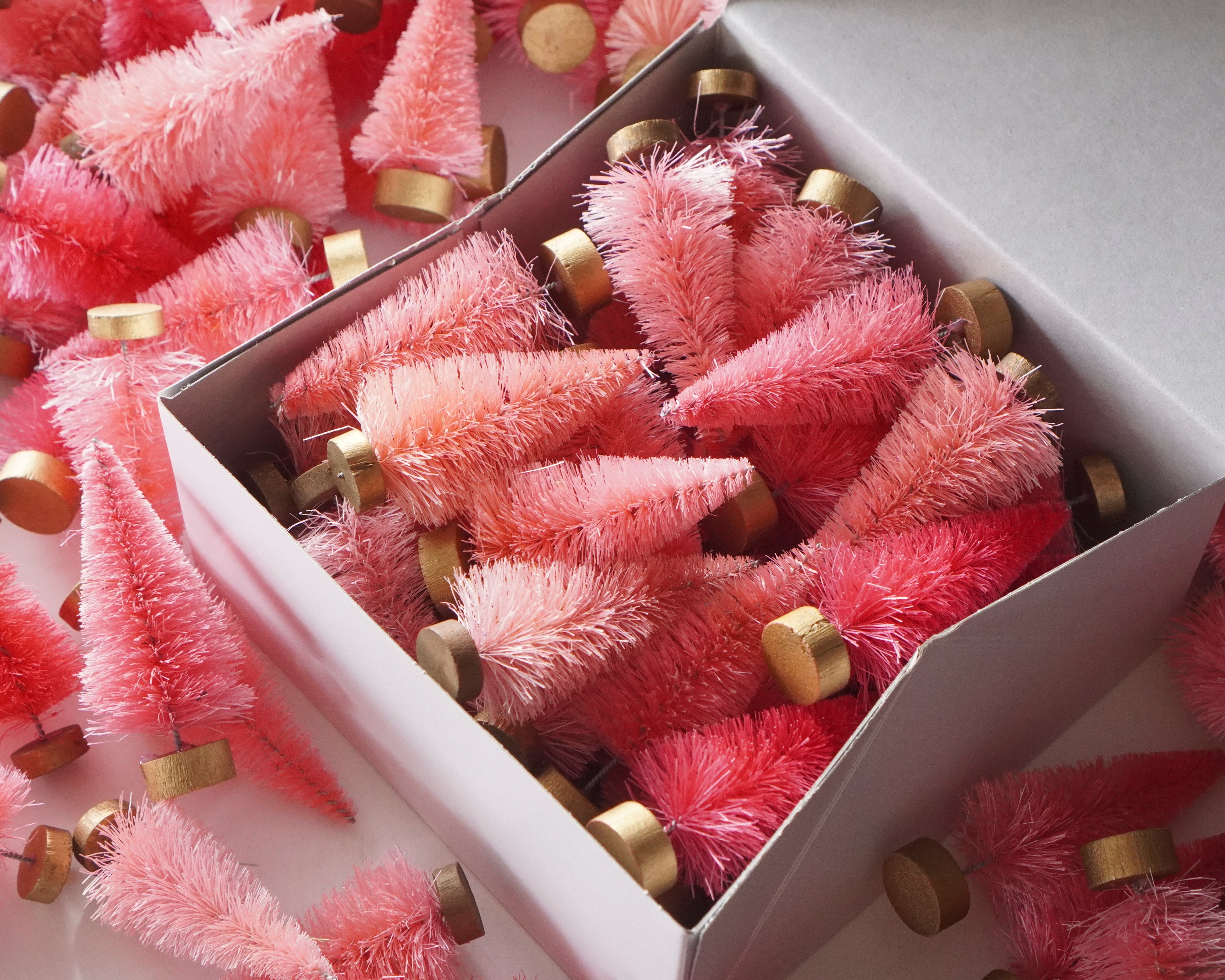 Mini Pink Bottle Brush Trees, 30 Pcs.