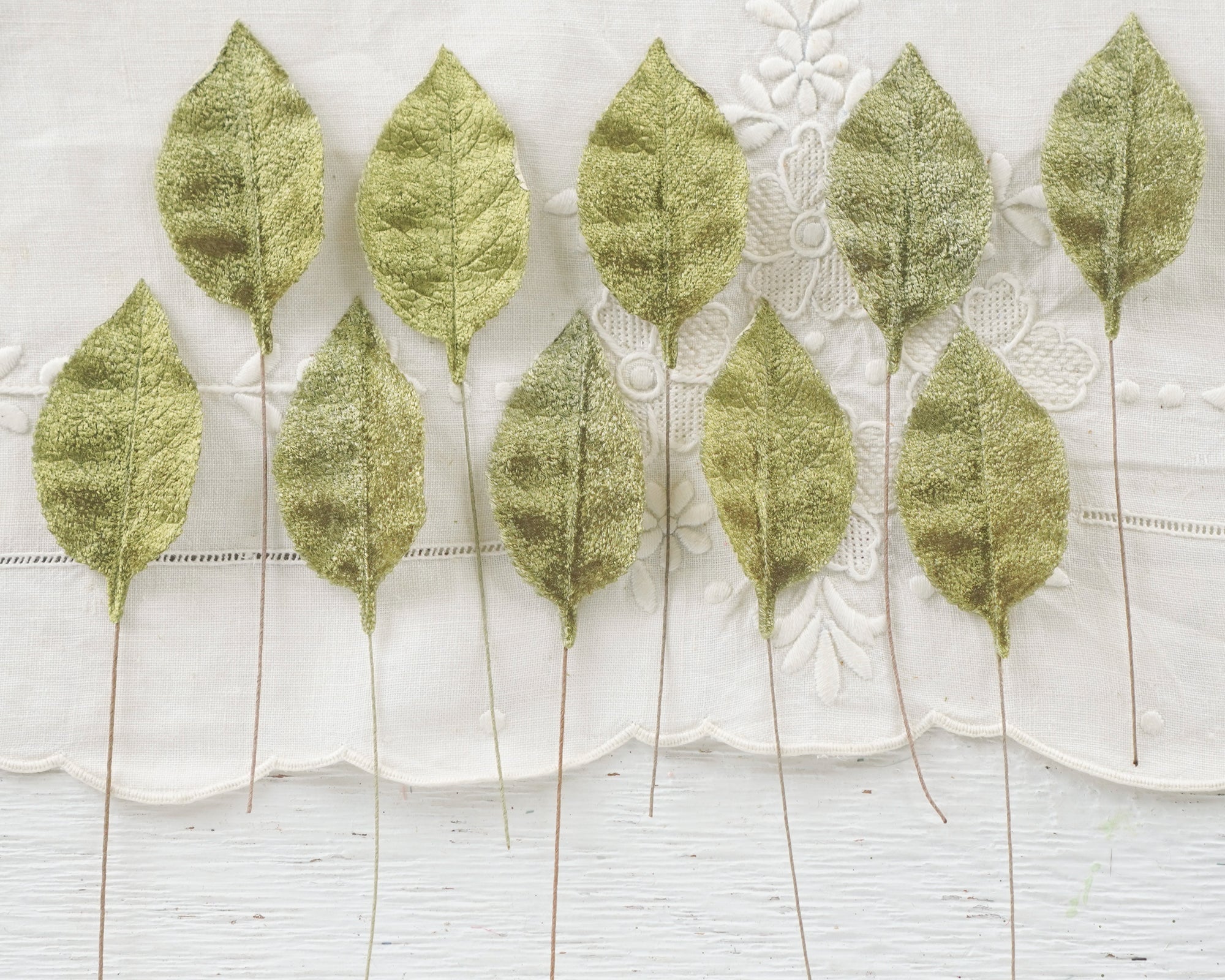 Light Moss Green Velvet Leaves, Large, 10 Pcs.