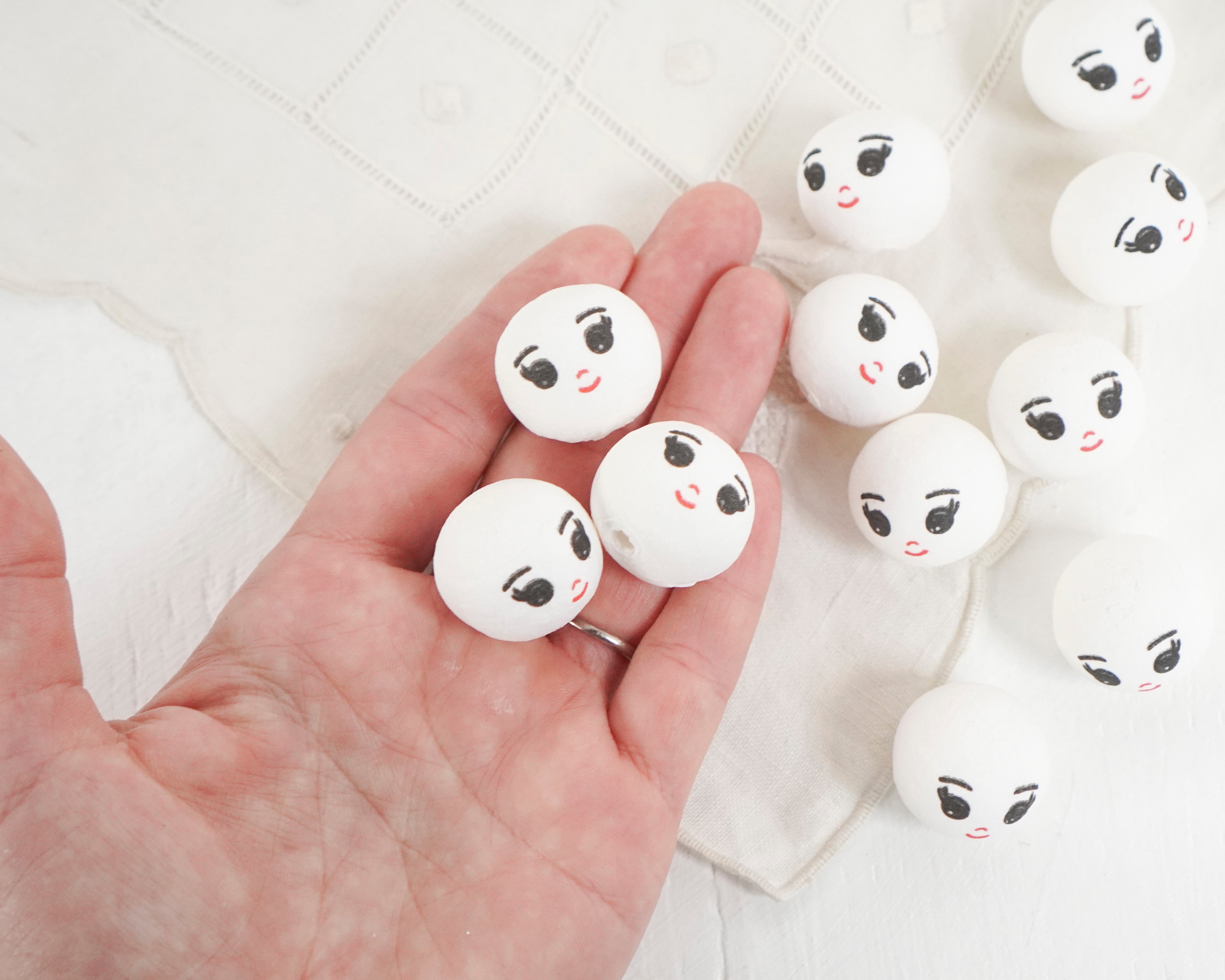 Spun Cotton Heads: DREAMER - 22mm White Doll Heads with Faces, 12 Pcs.