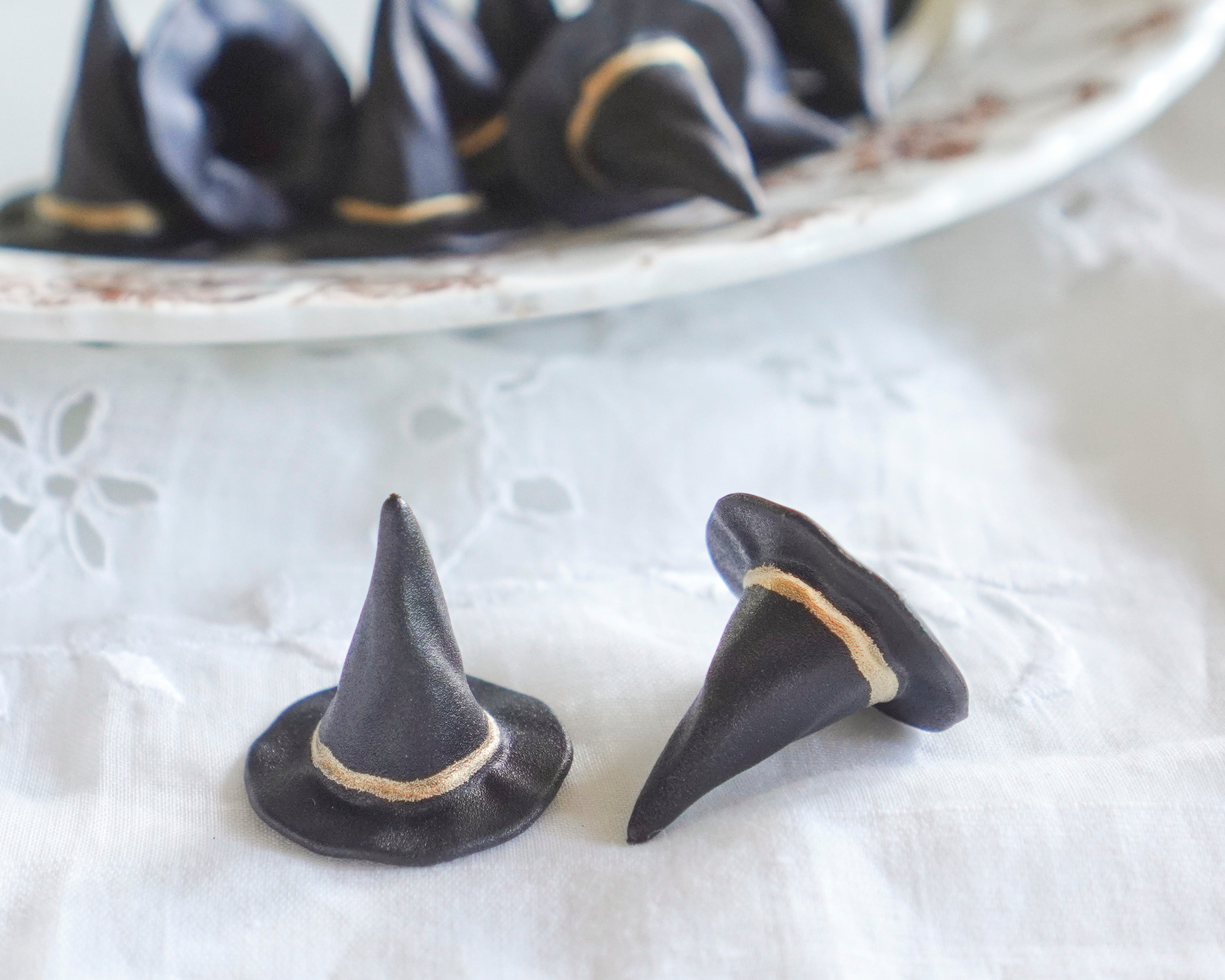 Miniature Witch Hats, 1-Inch Pointy Plastic Craft Hats - 12 Pcs.