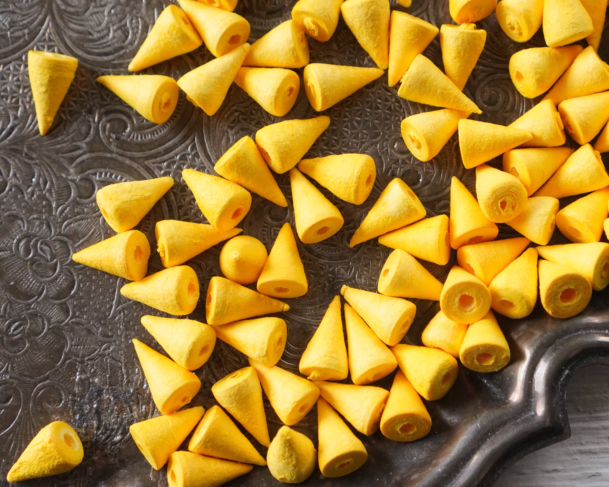 Yellow Spun Cotton Beak / Mini Cones, 24 Pcs.