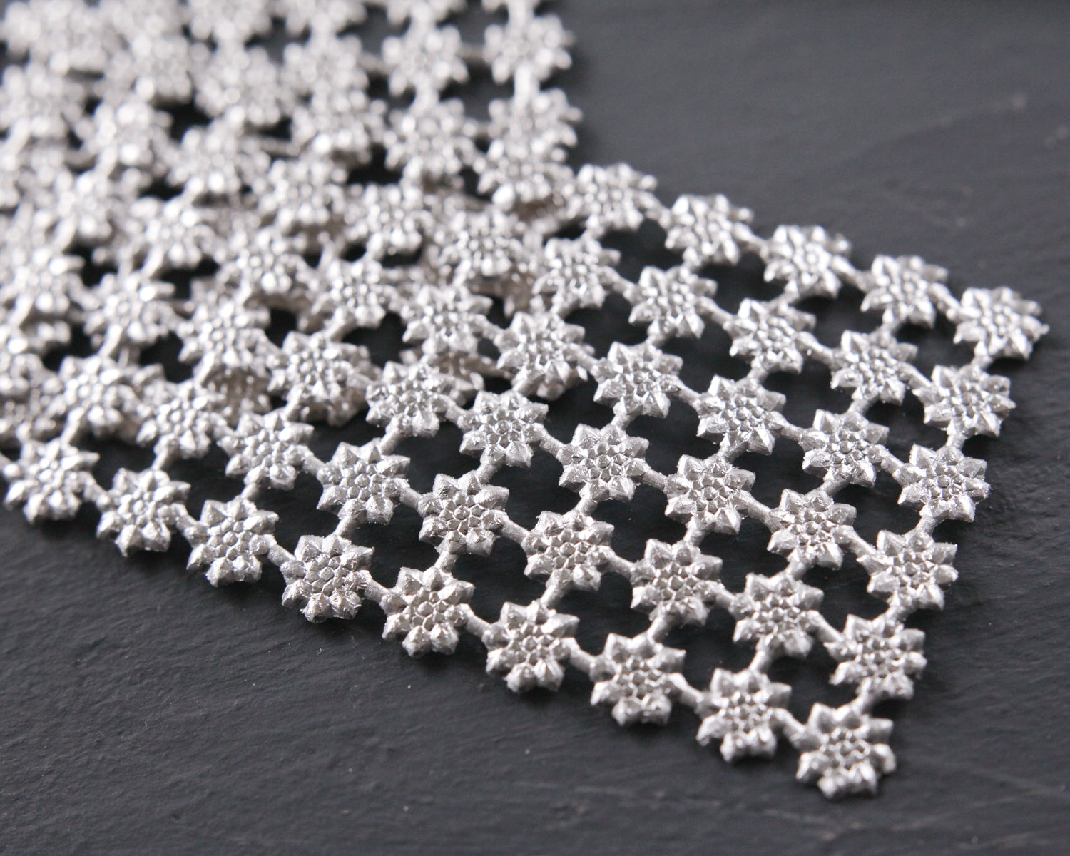 Mini Dresden Stars / Tiny Flowers - Silver, 2 Foiled Paper Sheets