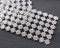 Mini Dresden Stars / Tiny Flowers - Silver, 2 Foiled Paper Sheets