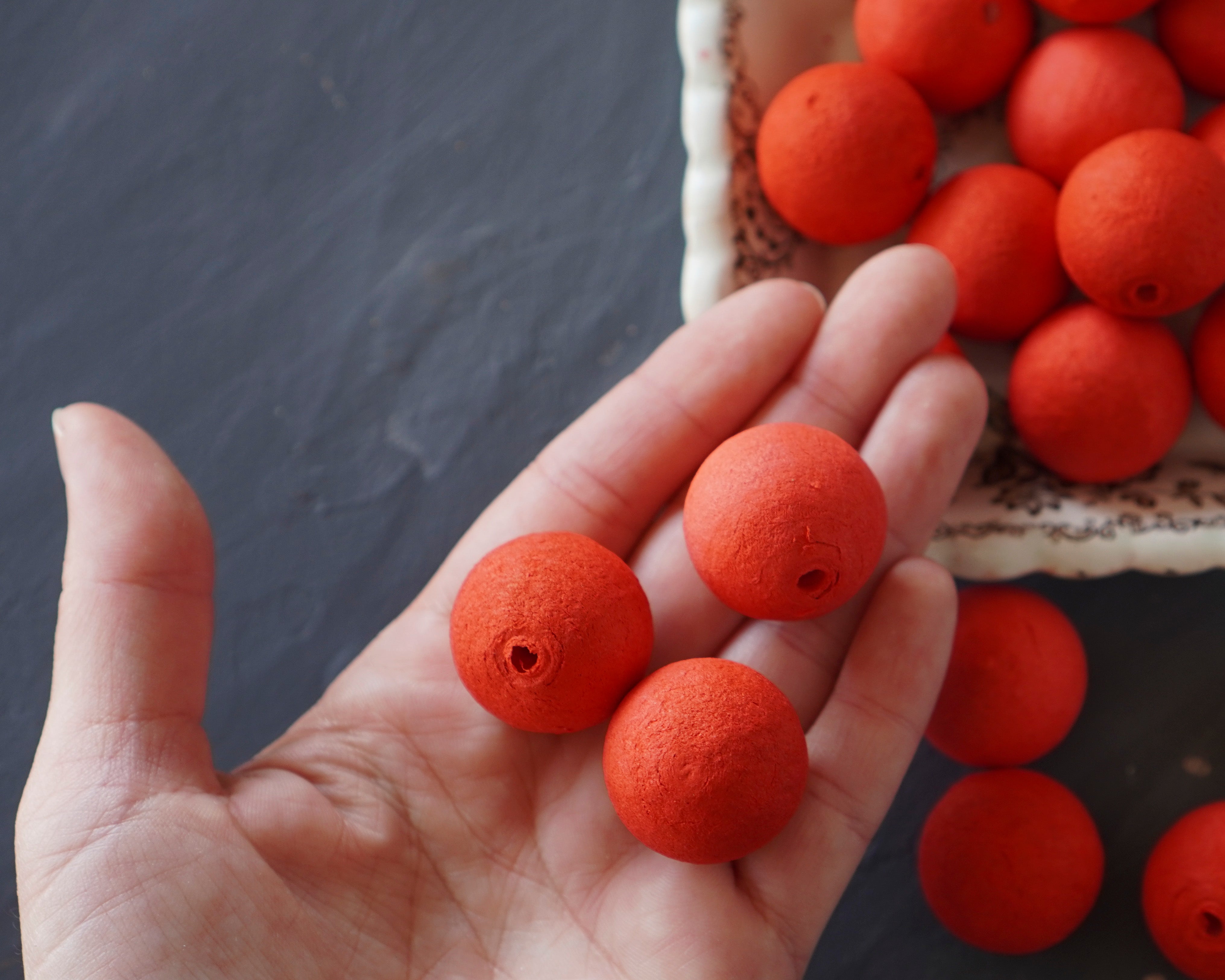 Elf Bodies - Red Tinted 25mm Spun Cotton Balls, 12 Pcs.